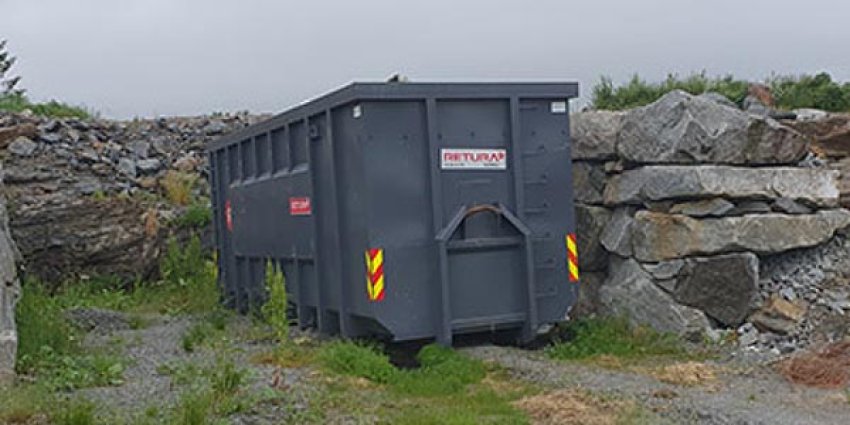 FELLES: Bøndene i Dalbotn i Sømna har gått sammen om å etablere en mottaksstasjon for rundballplast. Foto: Knut Alsaker